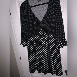 Black and white dress. 1X